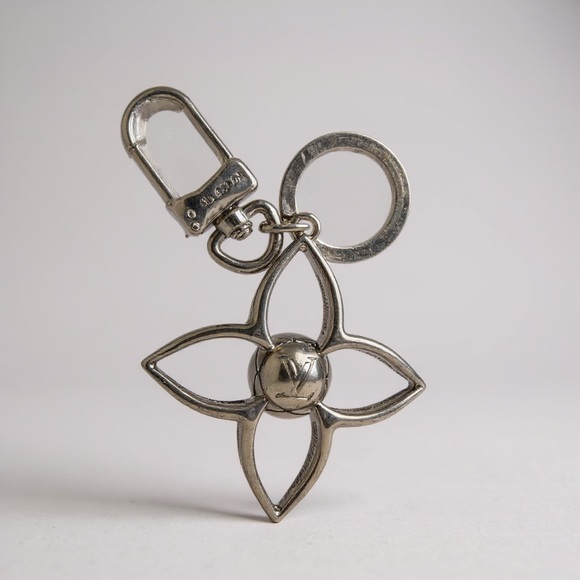 Sphere Keychain/Bag Charm key holder SLIVERS 4 petal metalluxury jewelry